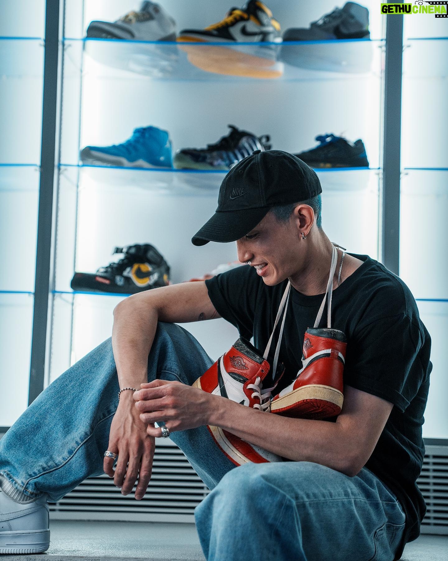 Lokman Yeung - 18.9K Likes - Come and share your stories🥃☕️👟💙
#wherestoriesneverend @solebrewhk