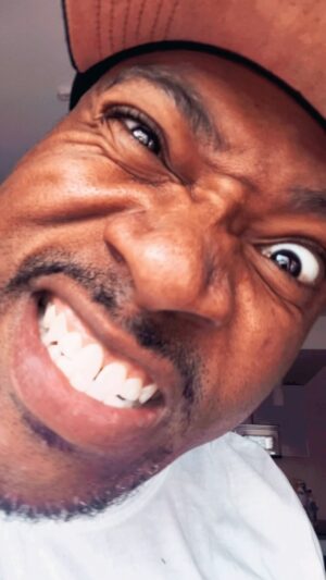 London Brown Instagram - WEN U LINK W/ SUMONE, RELAX THE VIIIIIBEZ. Sum of yaw b tooooo much. Keeep it chiiiiiilll #londonswhitettalk #relationships #diddy #trump #drake #kendricklamar