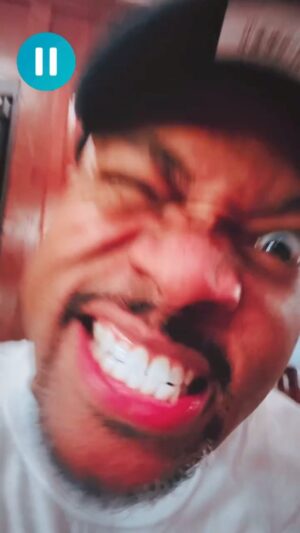 London Brown Instagram - WEN HELPIN STILL MAKES U LOOK LIKE THE "BAD GUY" #londonswhitettalk #raisingkanan #unclemarvin #friendships #help #KattWilliams #justinbeiber #lol