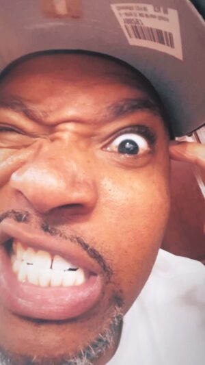 London Brown Instagram - ANYONE ELSE FEEL MY POINT?!....

U ever have a moment when you're tryna help someone understand where they went off trail? I promise. This happens to me a few times a week.  I be tryna give people a chance cause the next move is a TIME OUT 🤦🏿‍♂️💯💯💯#LONDONSWHITETTALK #Unclemarvin #relationships