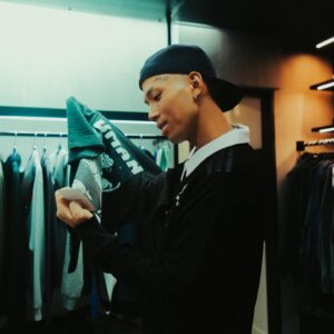 Loopy Instagram - chapter 1 • At the store 
📸 by @jacksholdies