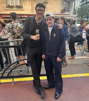 Lorenzo Ferro Instagram - Gracias a todos los santos! Volvemos a argentina con el Grand Prix de @semaine_de_la_critique. SIMON DE LA MONTAÑA ❤️❤️❤️❤️