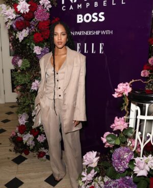 Lou Llobell Instagram - @naomi x @boss ✨

With @elleuk 

Make up by: @melodymakeup_