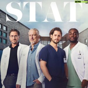 Lou-Pascal Tremblay Instagram - Jour 150/150 pour Dr. Faubert et ses boys. Quelle aventure..! 😤 Je souligne par la bande l’immmmmmmmense travail de notre @suzanne_clement nationale! C’est un vrai charme de sauver des vies à tes côtés! Puis à tout ceux qui nous suivent en si grand nombre : MERCI! Nous nous sentons gravement privilégiés que vous nous laissiez ainsi entrer dans vos télés, quatre soirs semaine! À l’an prochain🫡❤️