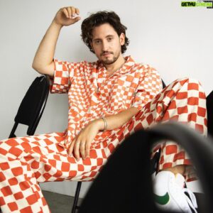 Lou-Pascal Tremblay Instagram - Appreciation post for a very good friend and the best stylist in town 🧃 @arianes