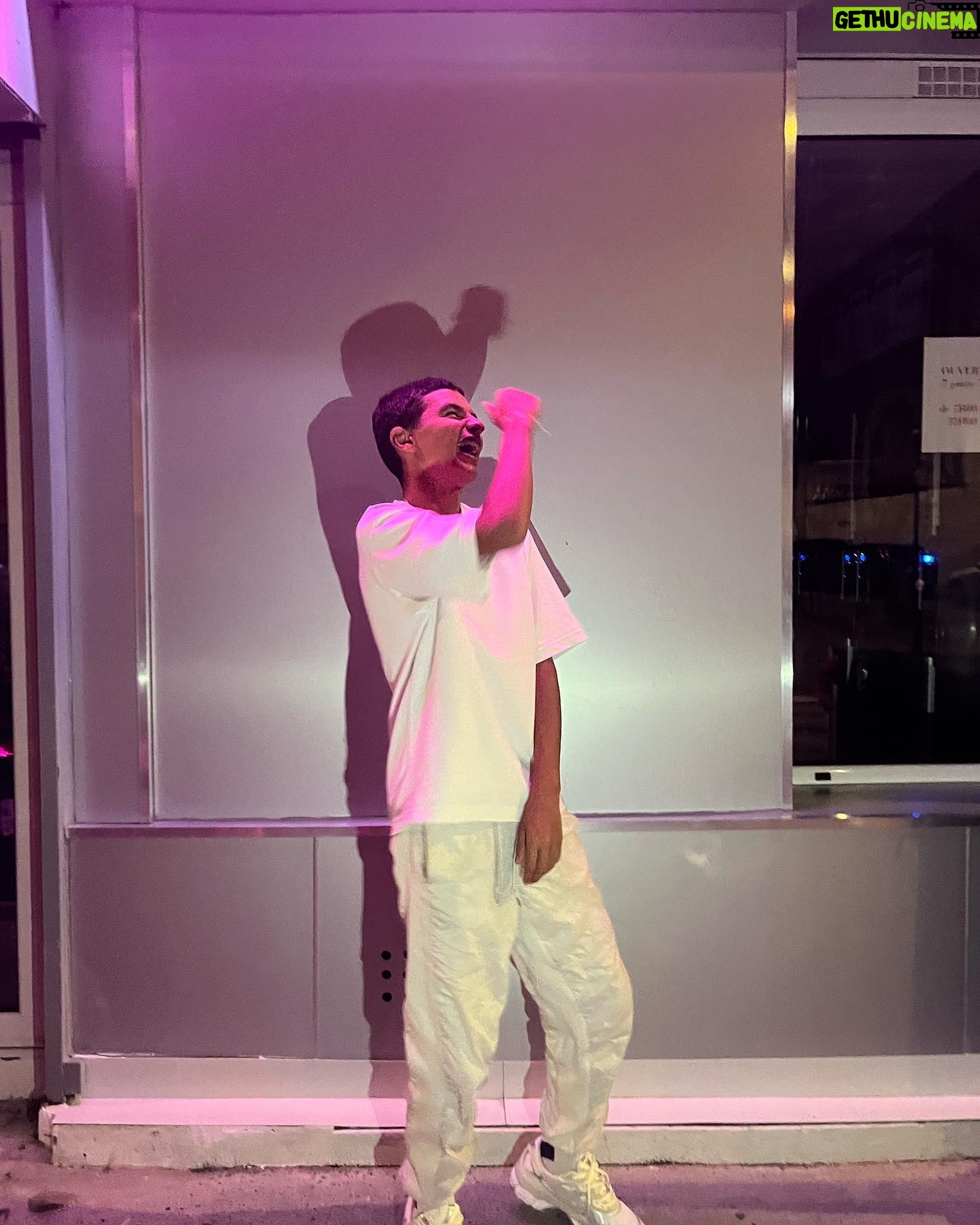 Louai El Amrousy - 6K Likes - 2 salles🏎️, 2 ambiances🧞