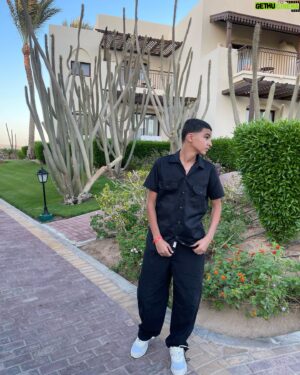 Louai El Amrousy Instagram - Bien arrivé en Égypte 🇪🇬 c’est léger ✨✌🏽