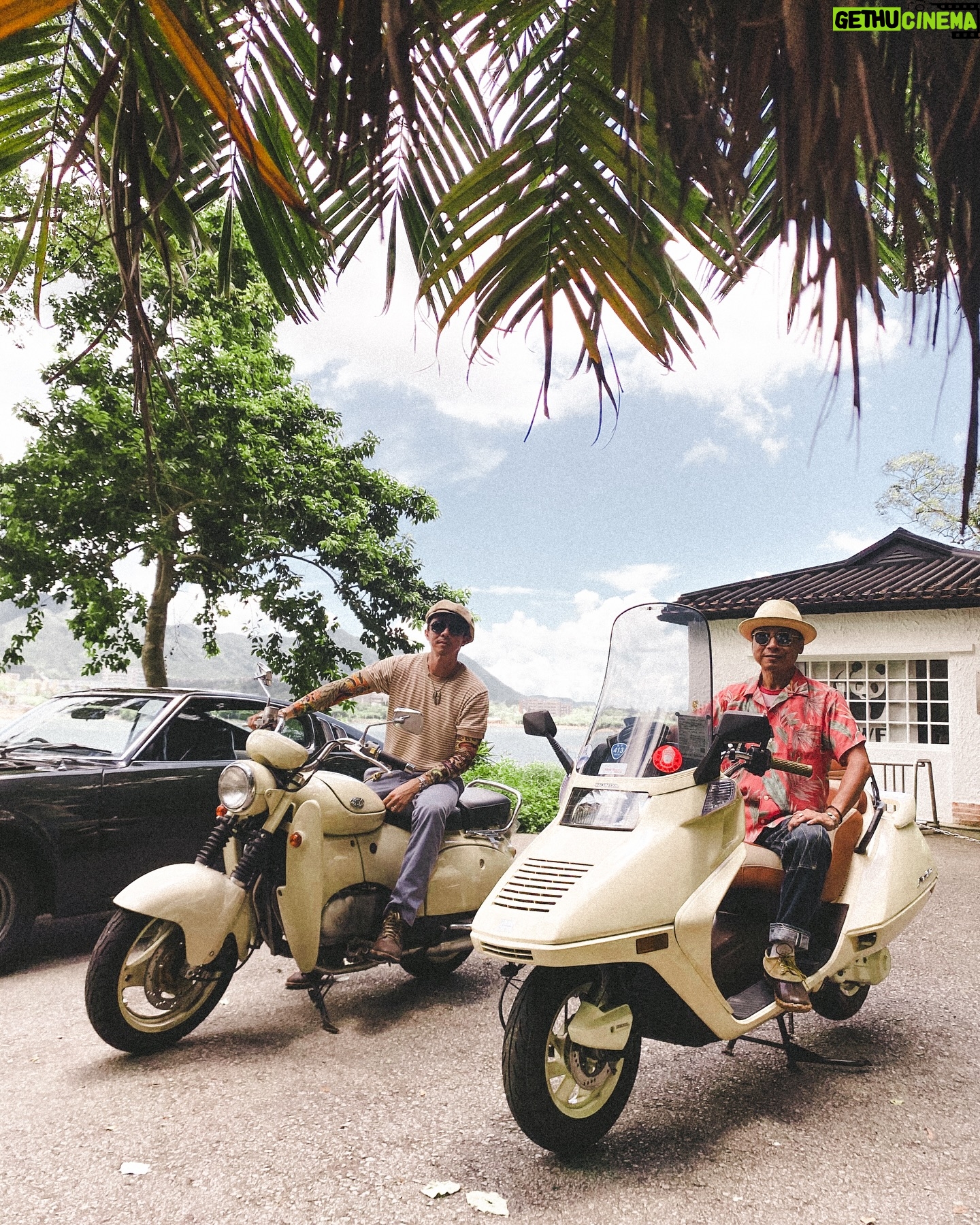 Louis Cheung - 4.1K Likes - Sunday 🌞
終於可以歸隊🏍️💨
一班太陽能中佬去充電🔋
天氣超級熱,大家記得保持水潤💧
📸 by @lokchanc