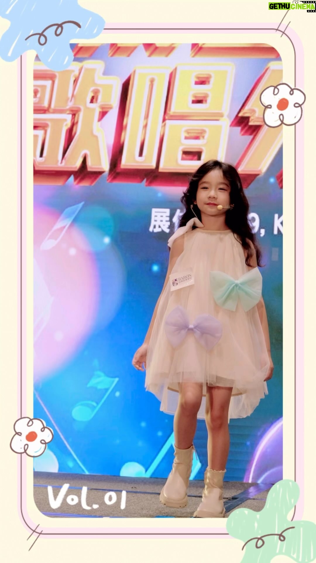 Louis Cheung - 20.8K Likes - ☀️
終於有返啲陽光喇
@kakaball323 又出動去表演
今次仲自己一個上台表演唱歌添🥰👍🏻
好叻女完全冇怯場
仲好enjoy!🫶🏻
同大家分享少少片段
希望大家都享受呢個有陽光嘅星期日🙌🏻✨
@baronhongkong
