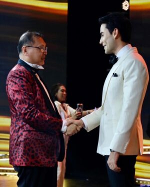 Louis Hesse d'Alzon Instagram - ผ่านไปด้วยดีกับค่ำคืนแรกของงาน 28th Asian television Awards พวกเราทีม Host เต็มที่และสนุกกับงานมากๆเลยครับ ขอบคุณทีมงานทุกฝ่ายที่ช่วยสร้างสรรค์งานให้ออกมาได้อย่างน่าประทับใจ และอย่าลืมนะครับ คืนนี้งานยังมีต่ออีกคืน เตรียมพบกับไฮไลท์การเดินพรมแดงของเหล่าคนบันเทิงและการประกาศผลรางวัลอีกมากมาย พบกันคืนนี้นะครับ 😊 #asiantvawards