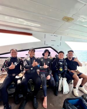Louis Hesse d'Alzon Instagram - ที่ผ่านมาผมได้มีโอกาสเดินทางไปร่วมกิจกรรมอนุรักษ์ธรรมชาติกับมูลนิธิเพื่อสิ่งแวดล้อมและสังคม @esf.thailand อยู่เสมอ ล่าสุดก็ได้ลงพื้นที่สำรวจอุทยานแห่งชาติเขาลำปี-หาดท้ายเหมือง ที่เป็นจุดวางไข่ของเต่ามะเฟือง เต่าทะเลหายากที่ใกล้สูญพันธุ์ จึงได้ตระหนักว่าความอุดมสมบูรณ์ของธรรมชาติเป็นสิ่งที่สำคัญมากต่อระบบนิเวศของโลกเรา และผมก็อยากจะเป็นกระบอกเสียงหนึ่งในฐานะแอมบาสเดอร์ที่ได้รับมอบหมายหน้าที่จากมูลนิธิฯ เชิญชวนให้ทุกคนหันมาสนใจเรื่องการอนุรักษ์และฟื้นฟูธรรมชาติไปด้วยกันนะครับ 💚🐢🌳
