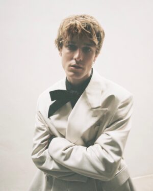 Louis Hofmann Instagram - GQ Cover || thank you @gq_germany
Photographer: Drew Jarrett @drewjarrett1
Photo Assistant: Simon Melber @si_melber_shoots
Grooming: Charley McEwen @charley.mcewen
Styling: Stuart Williamson @stuartvwilliamson
Styling Assistant: Lizzie Ash @lizzie_ash
Tailor: Anissa Aouar
Production: Pauline Creac'h & Natalie Bertaux from Supervision
Post-Production: Kapture NYC
Set Design: Alun Davies
Set Assistant: Megan McCowan , casting: @dominikwho , interview / author : @ulfpape