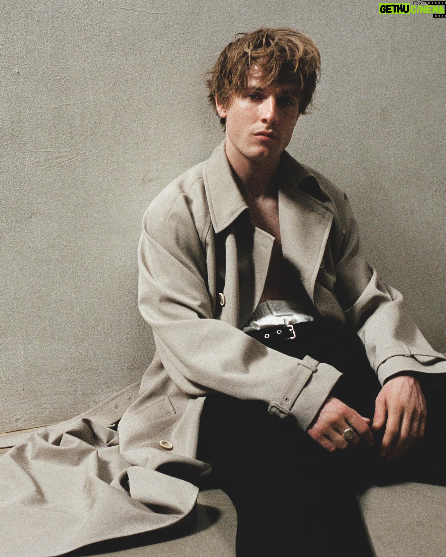 Louis Hofmann - 136K Likes - GQ Cover || thank you @gq_germany
Photographer: Drew Jarrett @drewjarrett1
Photo Assistant: Simon Melber @si_melber_shoots
Grooming: Charley McEwen @charley.mcewen
Styling: Stuart Williamson @stuartvwilliamson
Styling Assistant: Lizzie Ash @lizzie_ash
Tailor: Anissa Aouar
Production: Pauline Creac'h & Natalie Bertaux from Supervision
Post-Production: Kapture NYC
Set Design: Alun Davies
Set Assistant: Megan McCowan , casting: @dominikwho , interview / author : @ulfpape