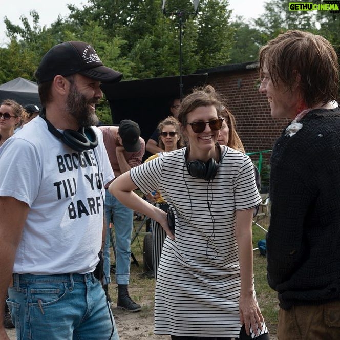 Louis Hofmann - 367.8K Likes - That’s a wrap for DARK. What an intense journey this has been. Thank you to our wonderful, really wonderful crew who has been my family over the past three years. It’s hard saying goodbye to this world I got so used to being a part of - Winden, this whole dark complex. My heart is filled with sadness, yet I feel extremely grateful and glad to have walked this way alongside that exact crew and my really amazing fellow cast members. And man, Bo, Jantje. You guys are truly special, thank you so much. Now it’s time to go. Goodbye Jonas.
