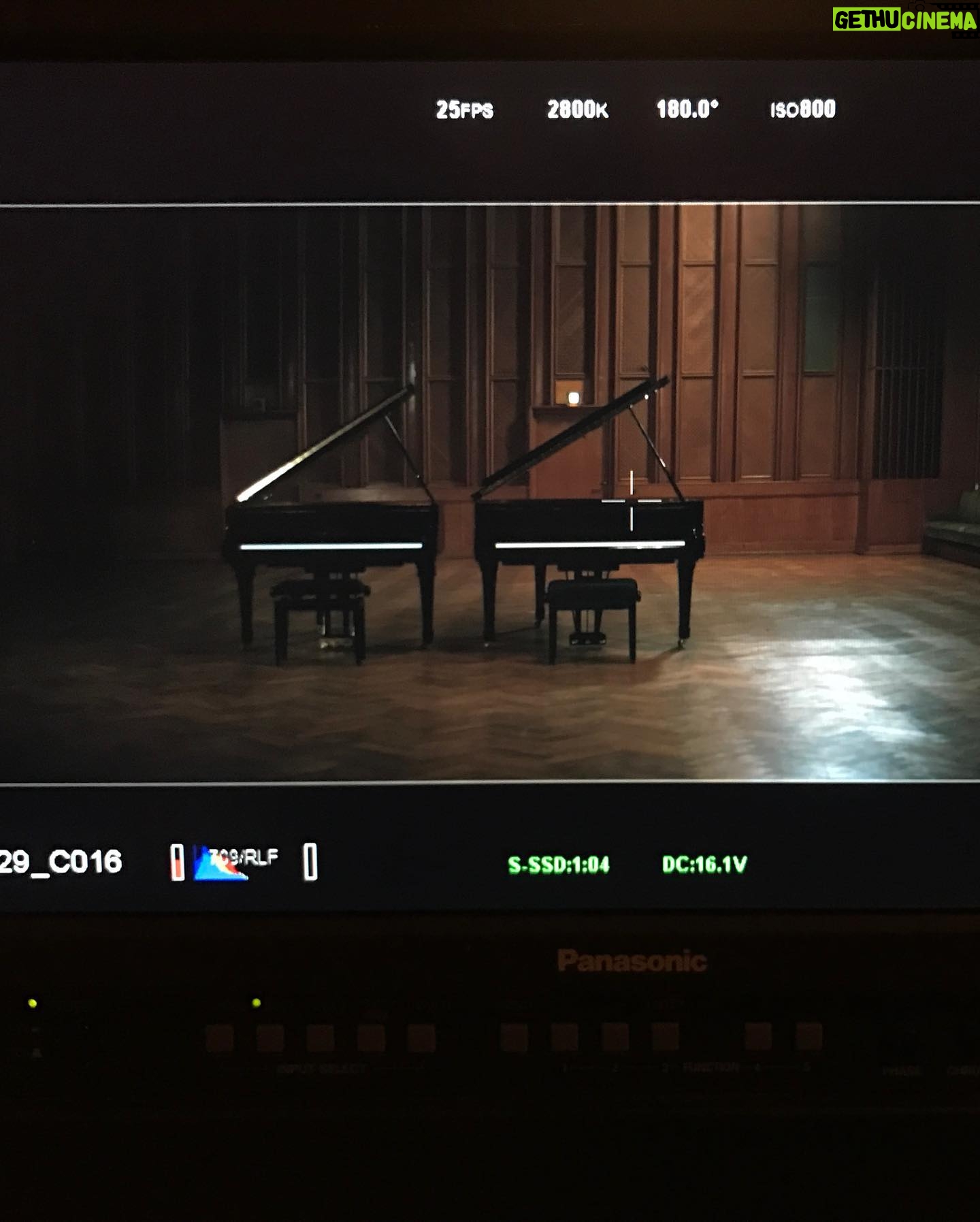 Louis Hofmann - 128.2K Likes - PRÉLUDE von Sabrina Sarabi — ab heute im Kino || @livlisa.fries @nussi_zabrino