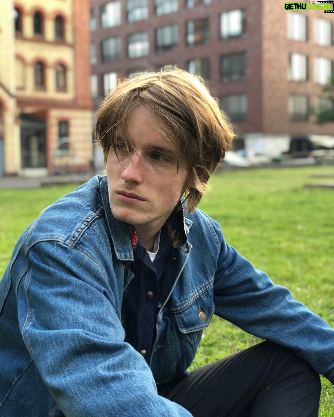 Louis Hofmann - 122.7K Likes - #LeonBlaschkePhotography @leonblaschke