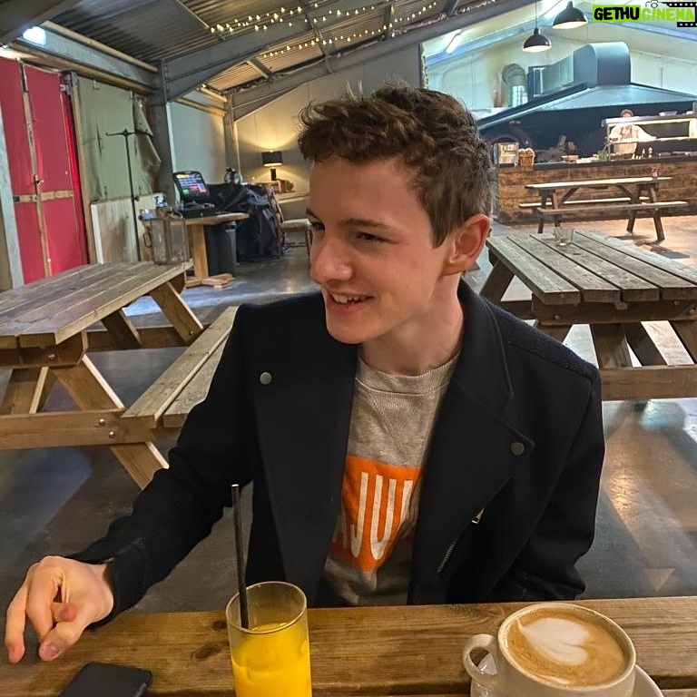 Louis Hynes - 62.2K Likes - Happy Monday Eve?