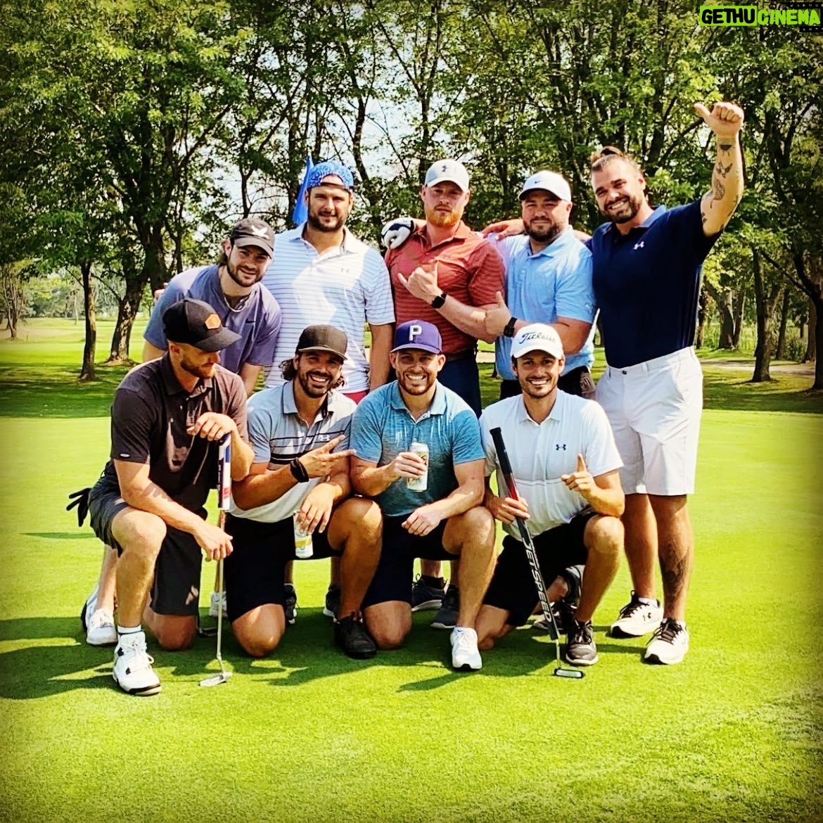 Louis-Philippe Lacroix - 8.1K Likes - Beau week-end avec une première promenade en ponton pour ma belle amour Samie chou 🥰 et un tournoi de golf bien plaisant avec la meute pour la fête à mon chum le doc chiro @mathplouffe66 ! 👨🏽⚕️ #baby #boat #golf #wolfpack #vertebres