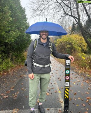Louis-Philippe Lacroix Instagram - CONCOURS LAVANDE À VOLONTÉ 🥹🫶🏼

Courez la chance de remporter un gros ❗️500$❗️à la @maisonlavande pour célébrer ma marche de 24h et la sortie de mon tout nouveau Hybride challenge. Très belle idée pour vos futurs cadeaux de Noël btw! 🎅🏼🫡  La famille de la Maison Lavande a été touchée par la cause que j’ai choisie pour mon 24h de marche qui commence demain! La fondation du CHU Sainte-Justine a joué un rôle important dans l’histoire de Lou & c’est pour cette raison que mon amie Marjo a accepté de créer ce concours avec moi ET de vous offrir un
❗️code promo❗️exclusif à mon prochain challenge! La surprise se trouvera à l’intérieur du programme une fois acheté! 🫡💪🏼

Pour participer:
-Tag tes 2 ami(e)s qui aiment la lavande
-follow meeee @lp.ahlperformance   Parlant de challenge, je suis très heureux de pouvoir vous offrir un programme d’entraînement finalement conçu pour l’entraînement en gym. 🏋🏽
Pour les fans de l’entraînement maison, ne soyez pas inquiets car le programme sera aussi facile à effectuer de la maison avec seulement un peu d’équipements (élastiques,petits poids,banc). Programme efficace, 5 jours différents par semaine, conçu pour que le programme soit facile à faire même quand les gyms sont loadedddd! 🥲💪🏼, stimule la perte de gras, la tonification musculaire et la mise en forme générale! Only 24,99$, tu l’enregistres, tu l’as pour la vie! Have fun et bonne chance! 🫶🏼 #maisonlavande 
#walk #challenge #workout #fondation