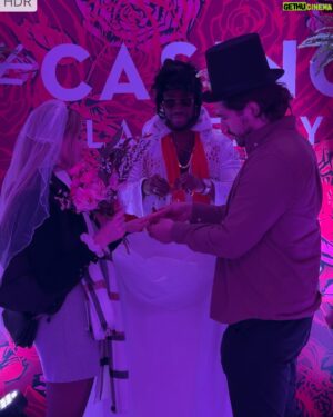 Louis-Philippe Lacroix Instagram - Merci à tout le monde qui étaient présents pour notre union ce week-end! C’était très #lit. Gros gain au Casino en plus! Drink on me! ❤️👰🏼‍♀️🤵🏽‍♂️💸
