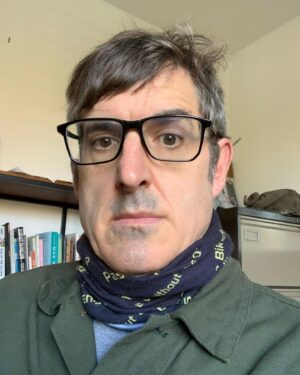 Louis Theroux Instagram - This is called a “neck gaiter” and also a snood. Tom at Passenger Bikes (“A to B without the Q”) gave it to me. It allows me to go partially or fully incognito when I so choose. There is also a “cravat” option. I love it. #snoods