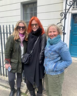Louise Kiely Instagram - Elementary 🤎