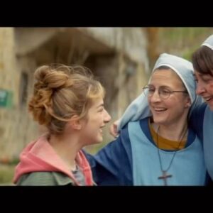 Louise Malek Instagram - La bande annonce de « juste ciel ! » de @laurenttirard viens de sortir !! 
Un film fait avec de l’amour à ne plus en pouvoir, de l’humour à en pleuvoir, des vélos et des bibelots. 
Alors foncez en salle le 15 février si vous voulez voir le génie de @laurenttirard. 
Avec les super chouettes et super talentueuse @camillechamoux @guilainelondez #valeriebonneton @sidsebabettknudsen #clairenadeau #francoismorel
 💙⛪️🚴🏼‍♂️🥇