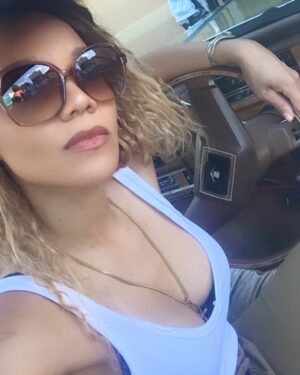 Louisy Joseph Instagram - Chanter, Partir , Voyager ... un jour je serais grande et je pourrais faire ce que je veux 🙌🏽#itsyourbirthday #imissyou #singer #scene #musiclife #newsingle #caribbeanwoman #islandgirl 👑 💚💛❤️Je pense à vous  Jojo  Happy me