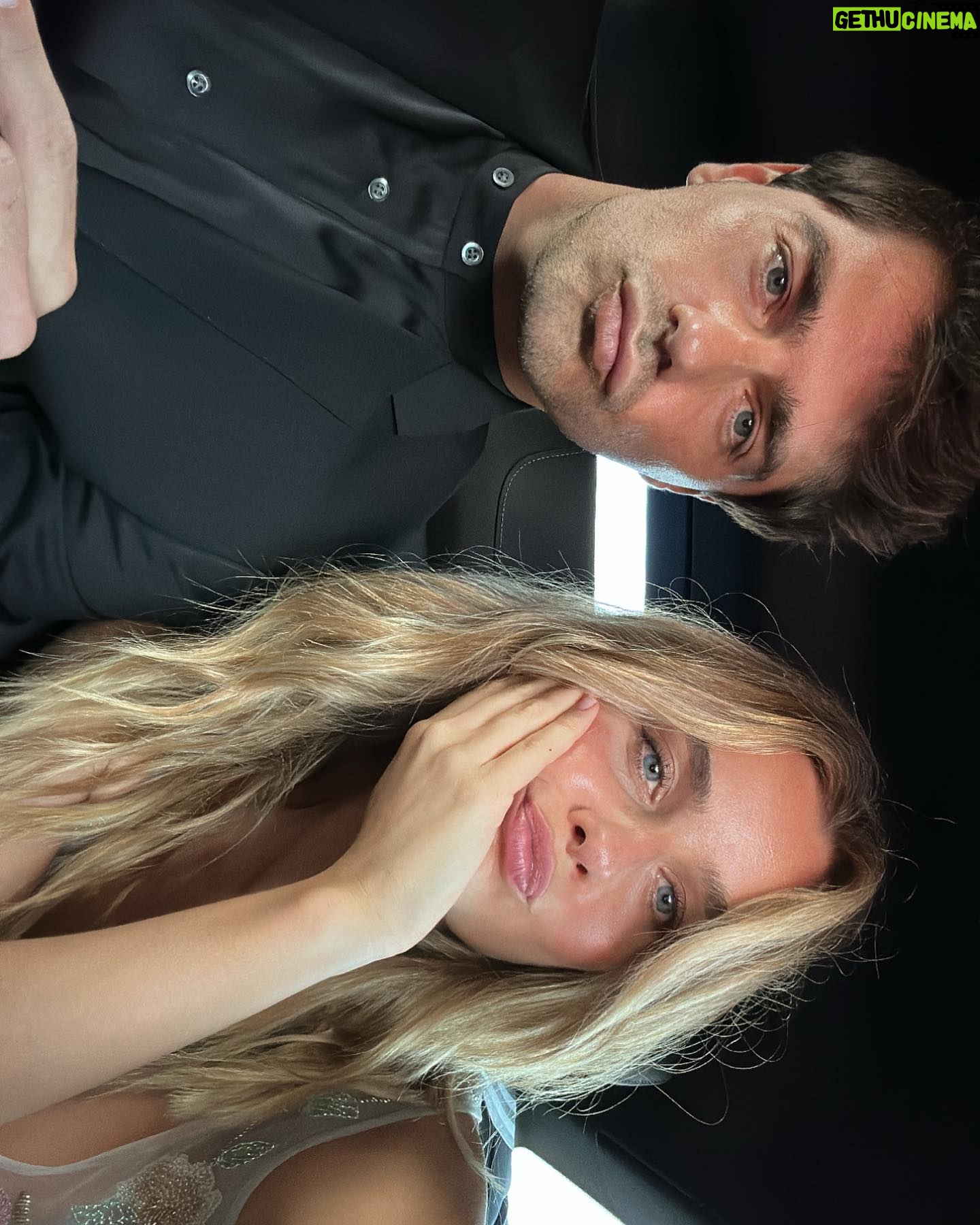 Lourenço Ortigão - 60.8K Likes - Few moments before the red carpet at @sansebastianfes with @armanibeauty 💥 @vanityfairspain @vanityfair
@giorgioarmani @kellybaileyy
📸 @andresgarlujan
