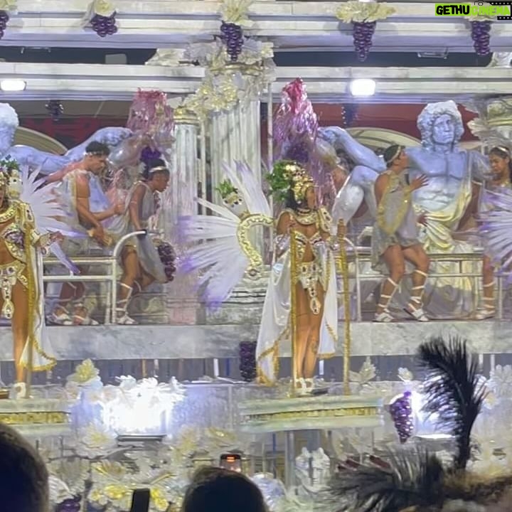 Lourenço Ortigão - 50K Likes - Carnaval no Rio há precisamente um ano 😍 voltava já!