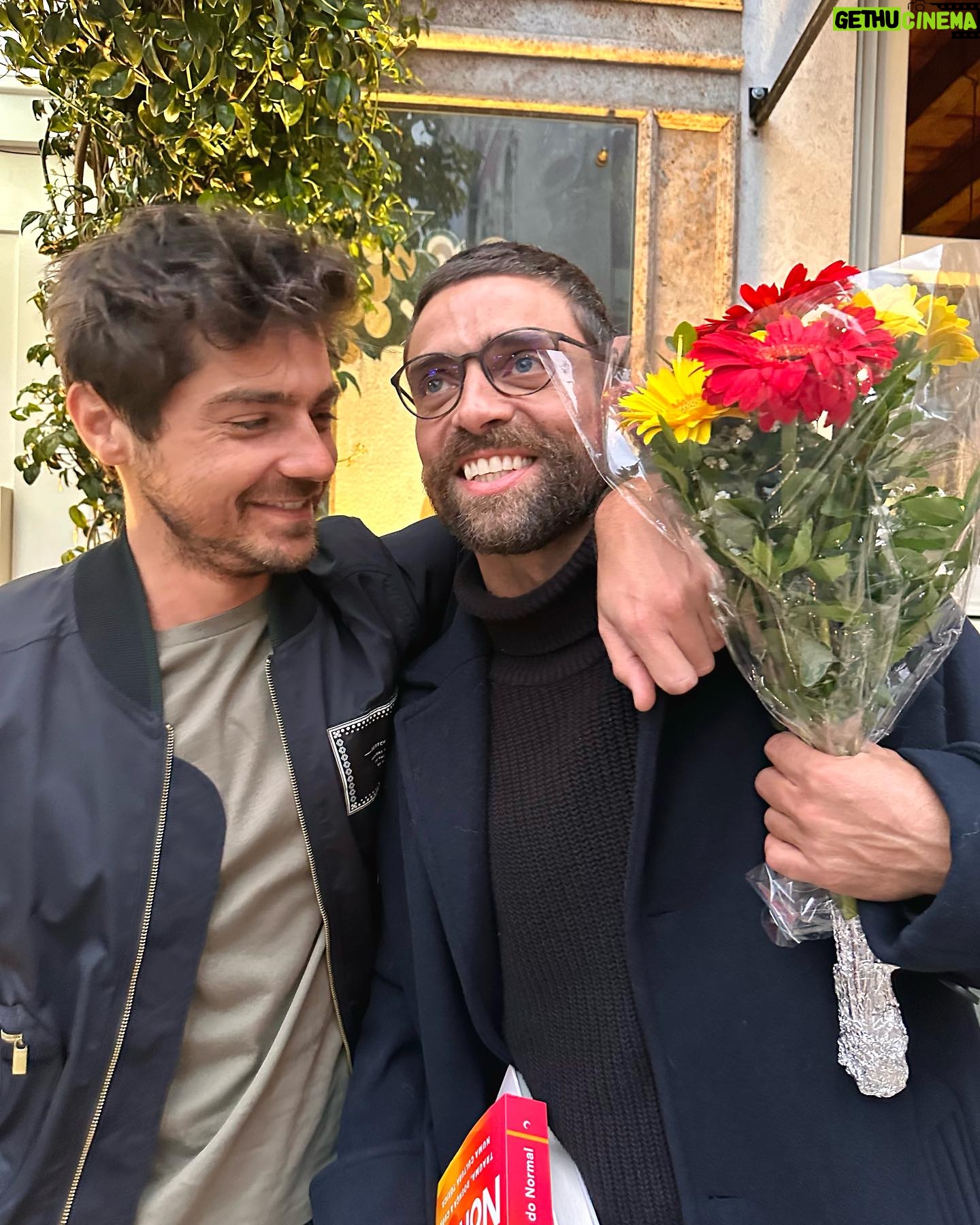 Lourenço Ortigão - 65.7K Likes - Hoje faz anos o @diogoamaral.oficial e a minha vida é muito mais bonita contigo por perto 🤍
PARABÉNS meu mano lindo 🤍🎉🍾