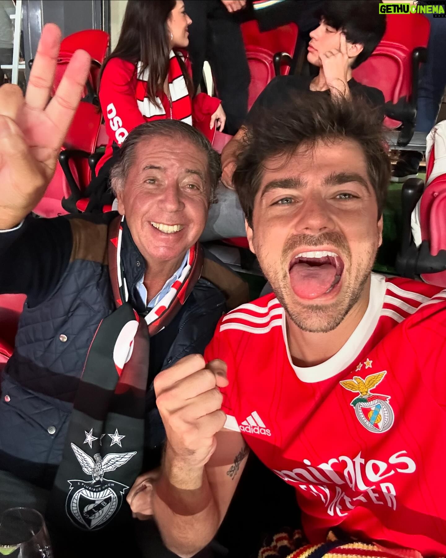 Lourenço Ortigão - 17.4K Likes - Hoje faz anos o melhor Pai deste Mundo
Parabéns PAIZAO ❤️
