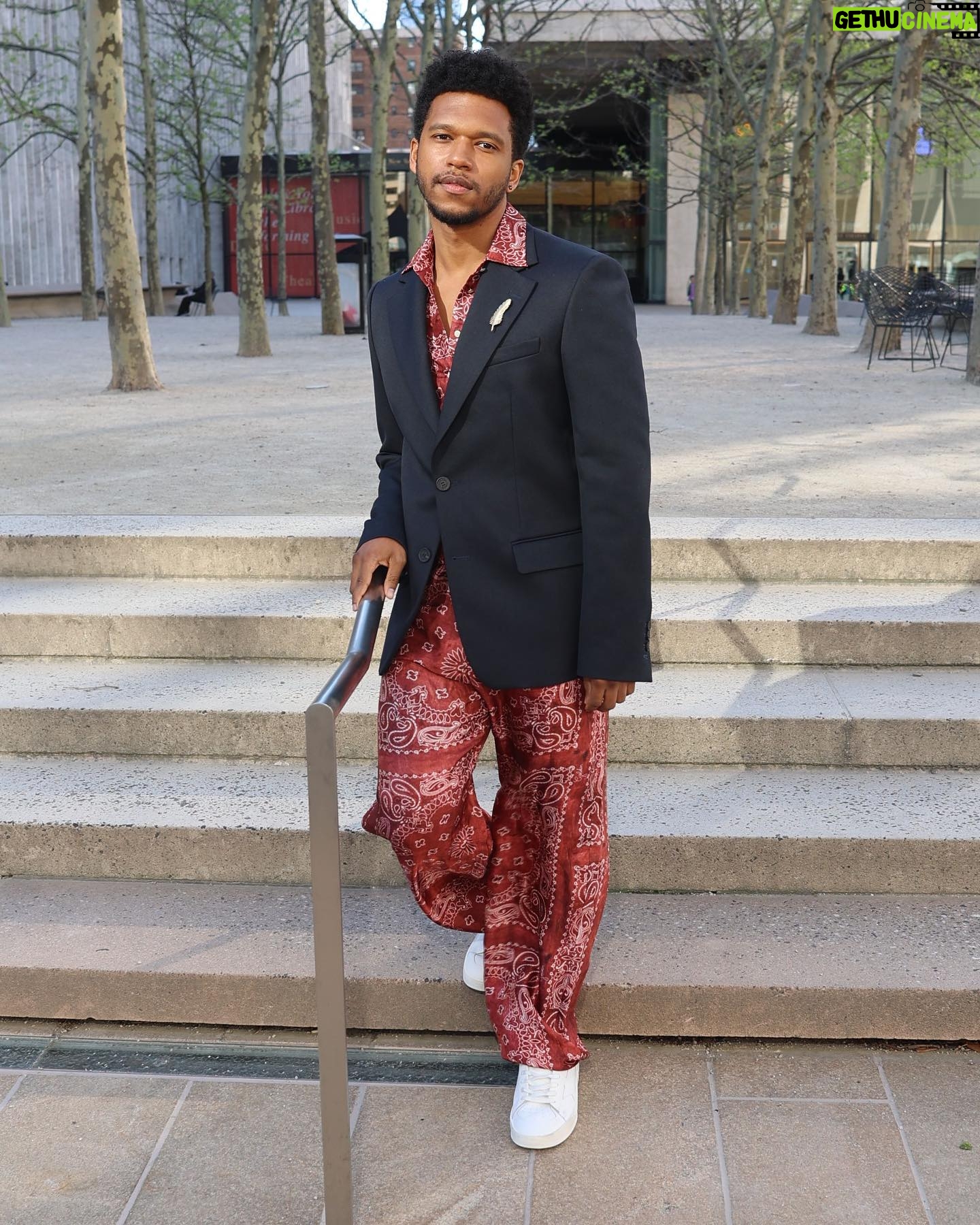 Lovell Adams-Gray - 13.7K Likes - God is GOOD. God is better than the world’s best thing. Take your biggest, wildest, most impossible seeming dream. God can and will exceed your expectations. Every time. Only Joy in my spirit. Thank You Jesus!