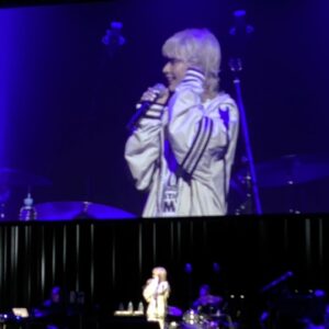 Lozareena Instagram - 『帰ってきた あぶない刑事』公開記念
「#あぶない刑事」
スペシャルフィルムコンサート

サプライズ沢山の
楽しい現場でした✨️
ありがとうございました😊

温かい大先輩方と
カチコチなロザリーナです💁‍♀️

 #舘ひろし さん
 #仲村トオル さん
 #歌心りえ さん
 #映画 
 #あぶない刑事 
 #挿入歌
 #noplan