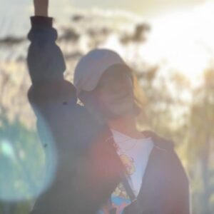 Lozareena Instagram - ロザリーナの楽曲が5月24日(金)全国公開の「帰ってきた あぶない刑事」の挿入歌に大抜擢が決定しました✨

今回の歌は仲間をテーマに書いたもので、あぶない刑事の相棒の感じや、少しコミカルだけどかっこいい、そんな雰囲気に合う楽曲になったと思います。
映画の中で流れることがとても楽しみです😊

#あぶない刑事
#あぶ刑事
#舘ひろし
#柴田恭兵
#浅野温子
#仲村トオル
#土屋太鳳