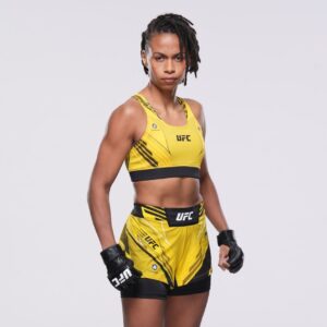Luana Carolina Instagram - Daqui um mês estarei em Las Vegas mais uma vez representando o Brasil no palco do @ufc @ufc_brasil  #bora 🙅🏾‍♀️😁🚀

#luta #ufc #ufcvegas #wmma #fight #dread #wakanda