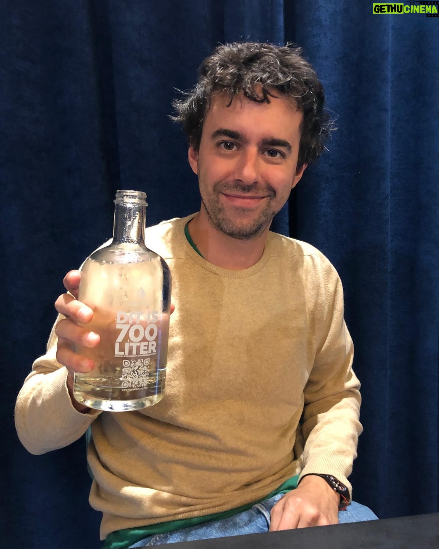 Luca Ravenna - 9.8K Likes - Biglietti fuori per Red Sox Europa, li trovate nelle storie ed in bio 🇪🇺🤍❤️💙
Ricomincia la ricerca dell’acqua frizzante migliore.
Quale batterà l’acqua portoghese?
L’ultima foto, non era acqua
🤍❤️💙 🧦
@piper_lizia
@tijevents
@goigest
@wowmgmt
