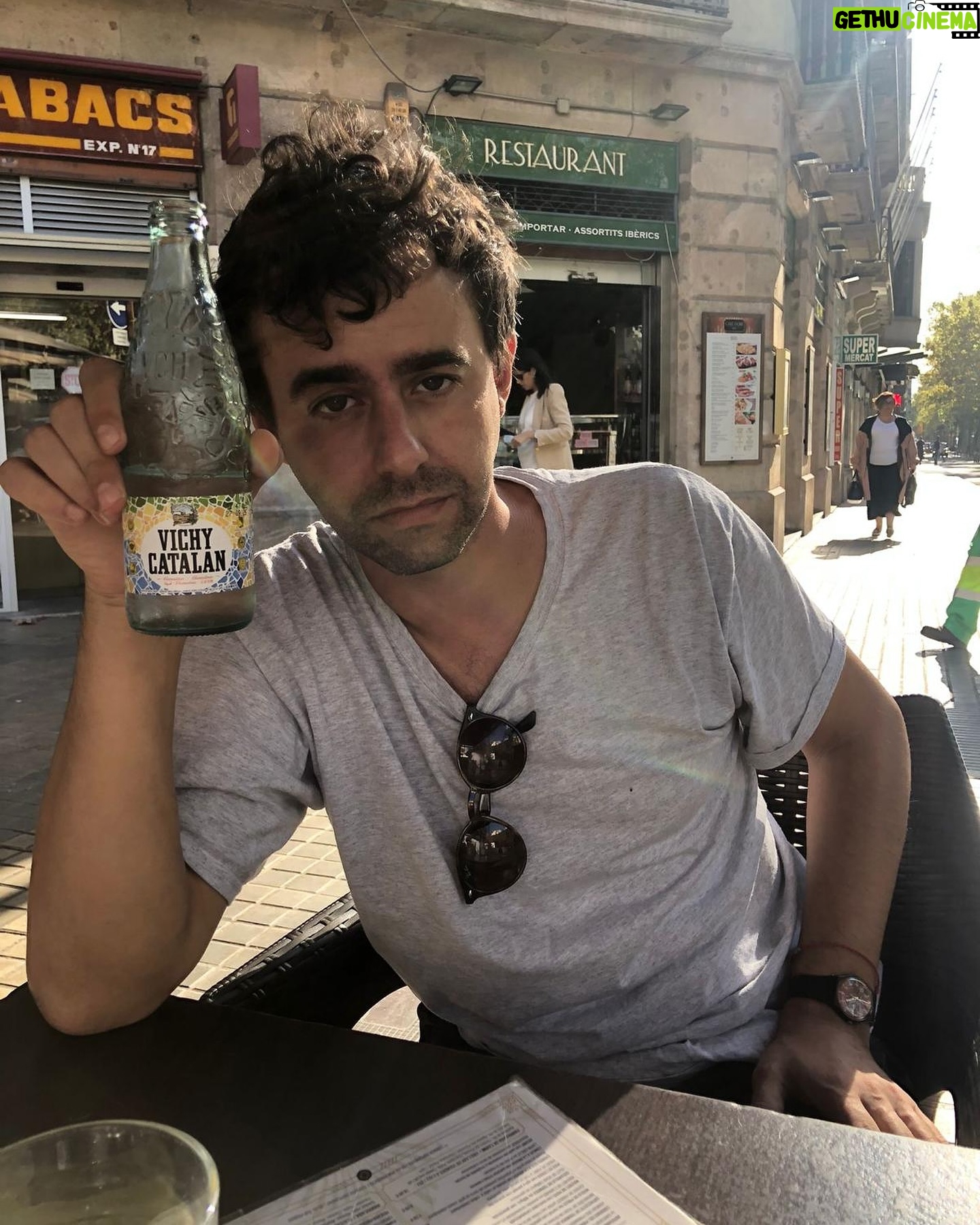 Luca Ravenna - 9.8K Likes - Biglietti fuori per Red Sox Europa, li trovate nelle storie ed in bio 🇪🇺🤍❤️💙
Ricomincia la ricerca dell’acqua frizzante migliore.
Quale batterà l’acqua portoghese?
L’ultima foto, non era acqua
🤍❤️💙 🧦
@piper_lizia
@tijevents
@goigest
@wowmgmt