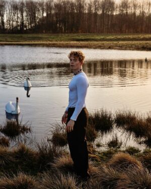 Lucas Lynggaard Tønnesen Instagram - Photos by @nikolajtr December 2023 (swan bender) 🦢
