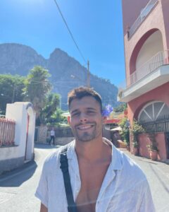 Lucas Velasco Most Liked Photos and Posts