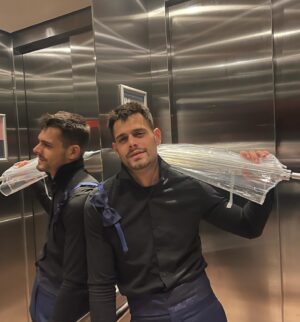 Lucas Velasco Instagram - Hace unos días me vestí de gala para la presentación de “Máxima” ¿ Qué les parece el look ?
