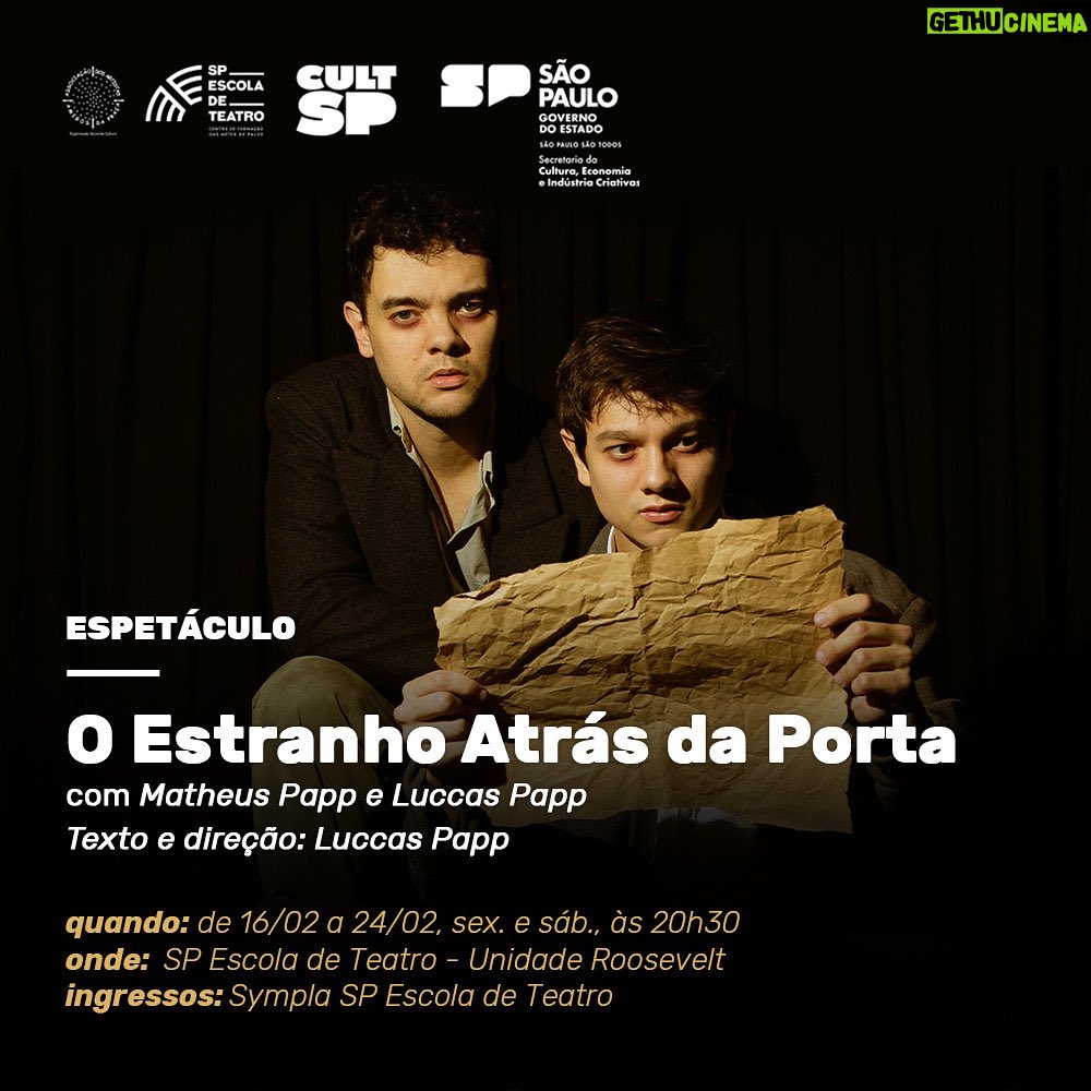 Luccas Papp - 3 Likes - Meu irmão tem 5 anos a menos do que eu. Em 1997, logo depois de seu nascimento, o vi pela primeira vez e chorei de alegria (momento registrado na segunda foto). Escrevi “O Estranho Atrás da Porta” em 2014 para falar sobre tolerância, empatia, e principalmente: o amor de irmão. Que honra poder retornar, 10 anos depois, com minha obra mais premiada, ao lado de quem me inspirou a escrevê-la.
Serão apenas 4 apresentações na SP Escola de Teatro (@escoladeteatro) , na praça Roosevelt. Sextas e sábados às 20h30, de 16 a 24/02 com preços populares. As vendas ocorrem APENAS pela internet e o link já está na nossa bio. São só 60 lugares, então corre para não ficar sem. Eu e o meu maninho estamos te esperando! E se não quiser ir por nós, não tem problema, mas faça @deborapapp_ e @ronaldopapp felizes, porque eles merecem em dobro dessa vez ❤️
📸 @dremarketeira e @erikalmeida