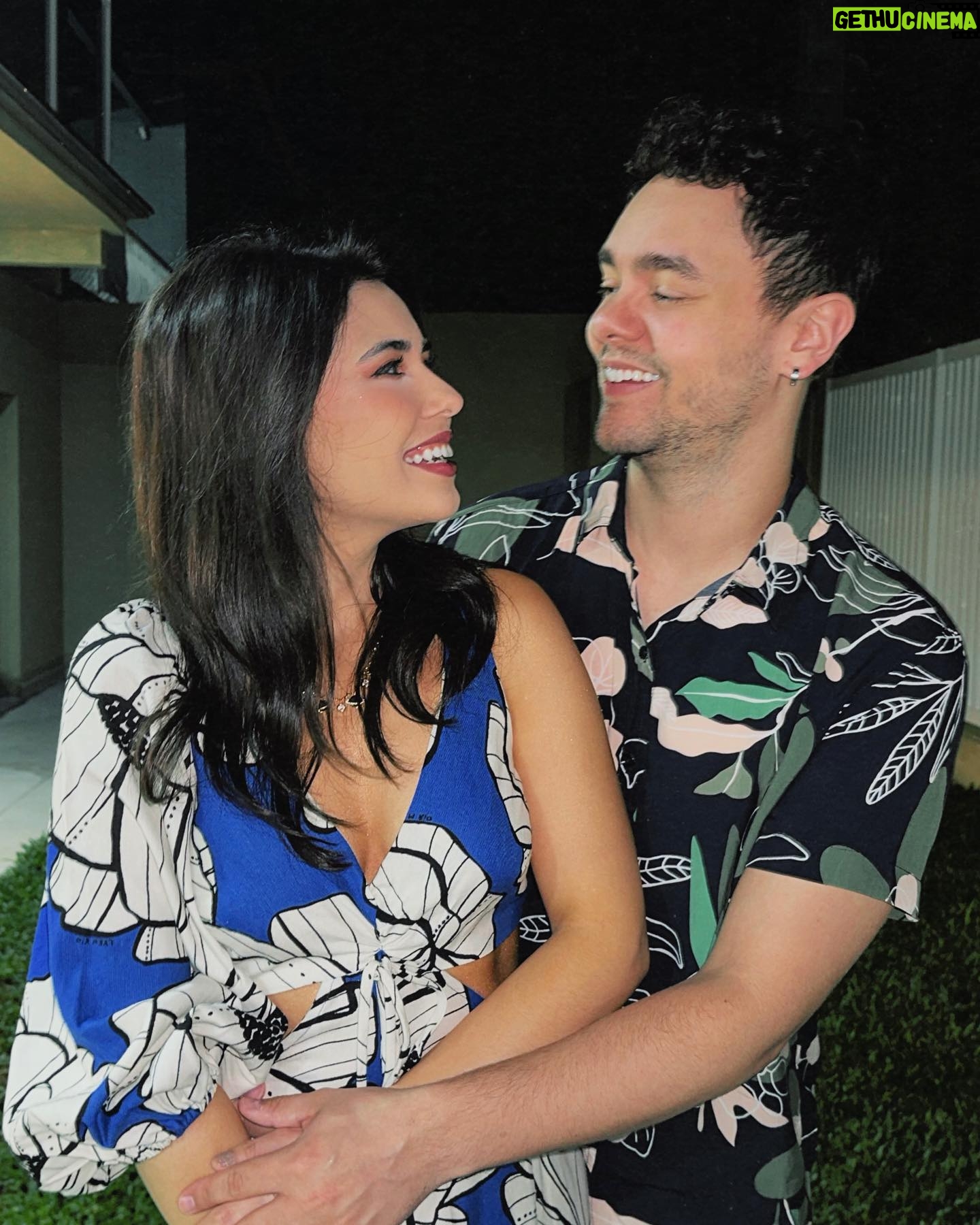 Luccas Papp - 3 Likes - Um Feliz 2024 da nossa família para a sua!
Que seja de saúde, paz, sucesso e muito amor.
Não faltará teatro e muitas histórias para contar! Um beijo do cara mais mais feliz do mundo 🤍✨🎭