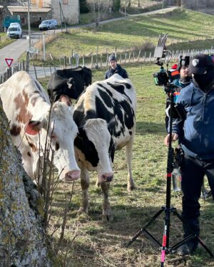 Luce Mouchel Instagram - Tournage à la ferme…. avec mes copines ❤️