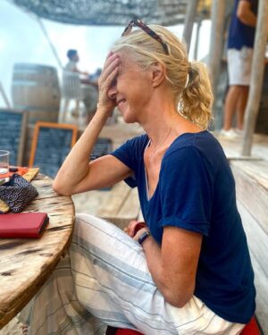 Luce Mouchel Instagram - Genre l’actrice qui aime pas qu’on la prenne en photo… 🤷🏼‍♀️