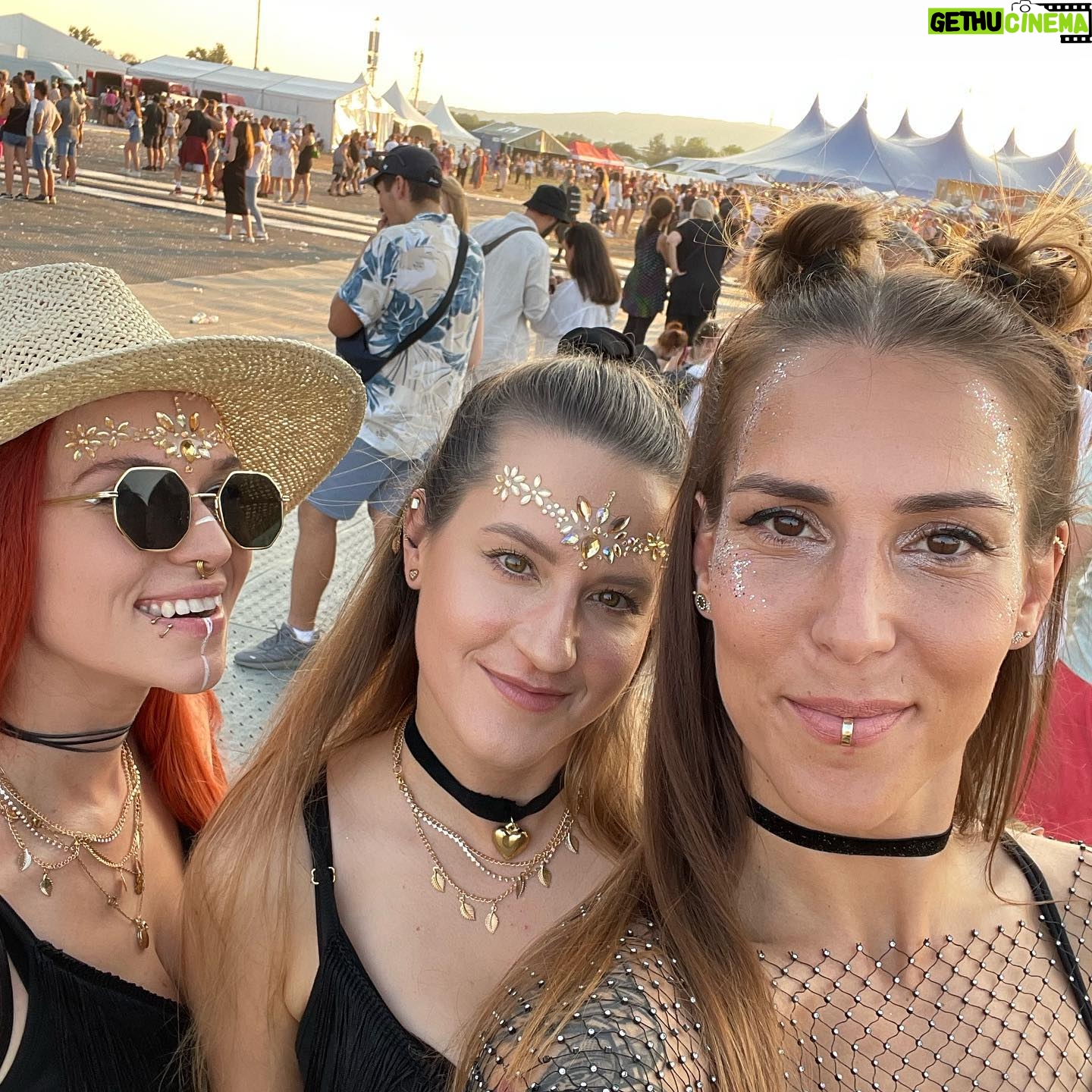 Lucia Krajčovič - 1.8K Likes - Decibely 🙉🙈🙊 #lovestreamfestival #music #festival #