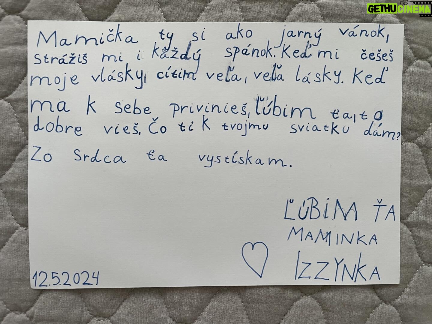 Lucia Krajčovič - 0.9K Likes - MAMA 🥰💫 ďakujem za vás dvoch každý jeden deň ( ÁNO aj vtedy, keď som kričala, ÁNO aj vtedy, keď ste ma naštvali, ÁNO aj vtedy, keď ste ma vôbec nepočúvali ). Každý deň bez rozdielu, lebo ste to najväčšie šťastie v živote a každému by som dopriala také úžasné stvorenia 💜💙
