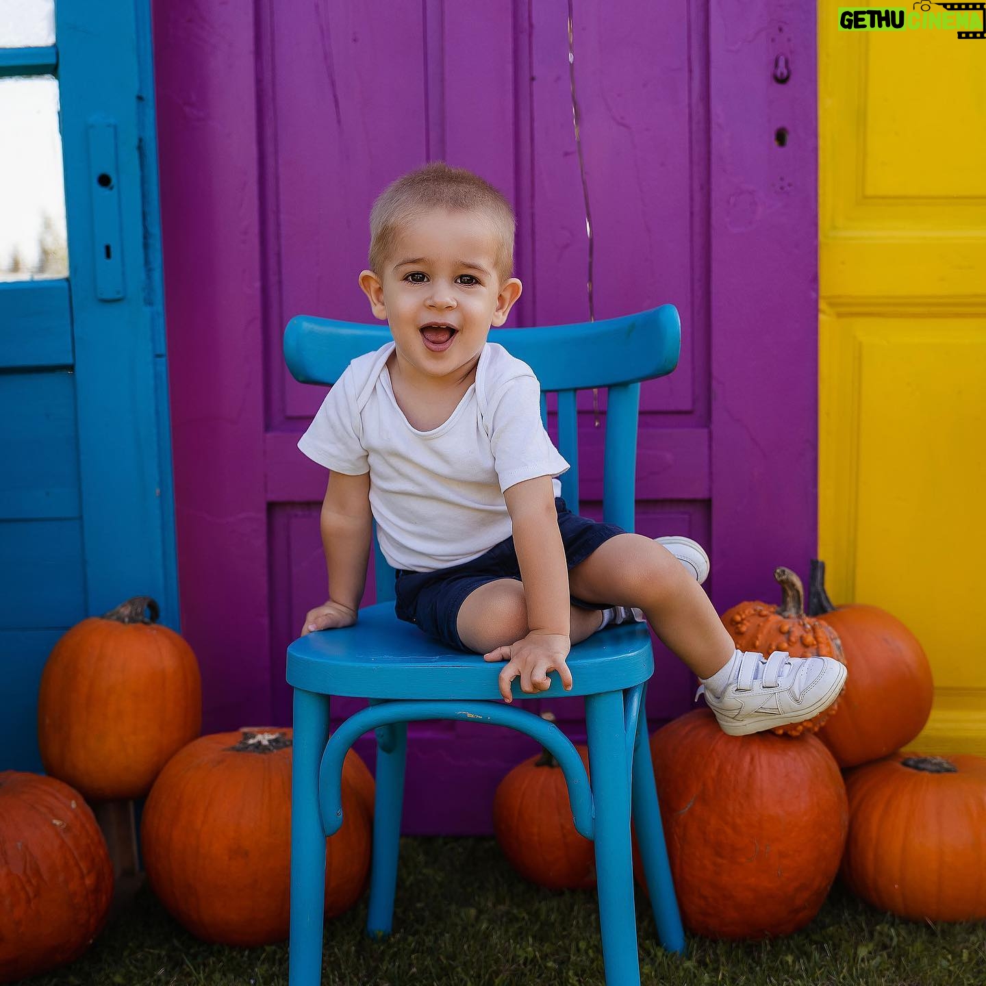 Lucia Krajčovič - 579 Likes - Naše dve tekvice 🩵🎃🩷
📸 @lydia_bilikova_fotografka
#teamcepokrajcovic #surodenci #surodeneckalaska #mojezivoty #izzy #dejan