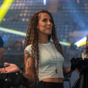 Lucia Krajčovič Instagram - Keď sa cítiš ako BEYONCÉ 👑 

🎭 Top makeup @erusinka 
 🧨Top vlasy @copinatorka 
📸 Top fotograf @marekkikinder 

#luciakrajcovic #prettybeast #femalefighter