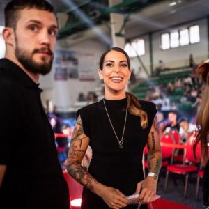 Lucia Krajčovič Instagram - Príjemný galavečer @fabriq_mma plný krásnych ľudí a fajn rozhovorov💫 #fabriqmma #fight #mma
